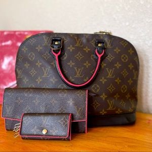 💖Authentic bundle Alma with a wallet and a key holder💖